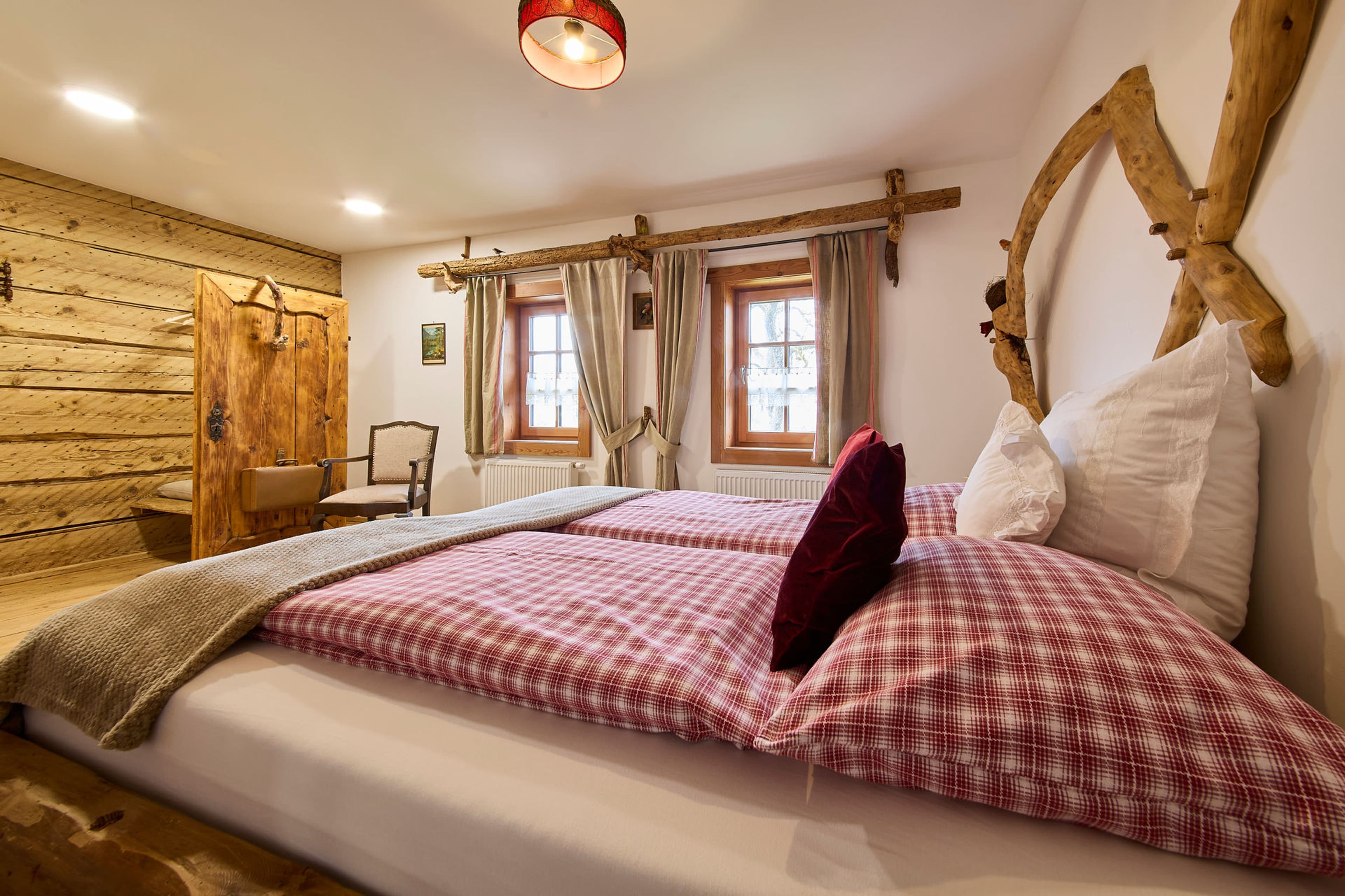 Holiday Home Edt - Image 4